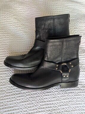 FRYE Phillip Harness Black Leather Ankle Boots Back Zip Moto Booties 7.5 B